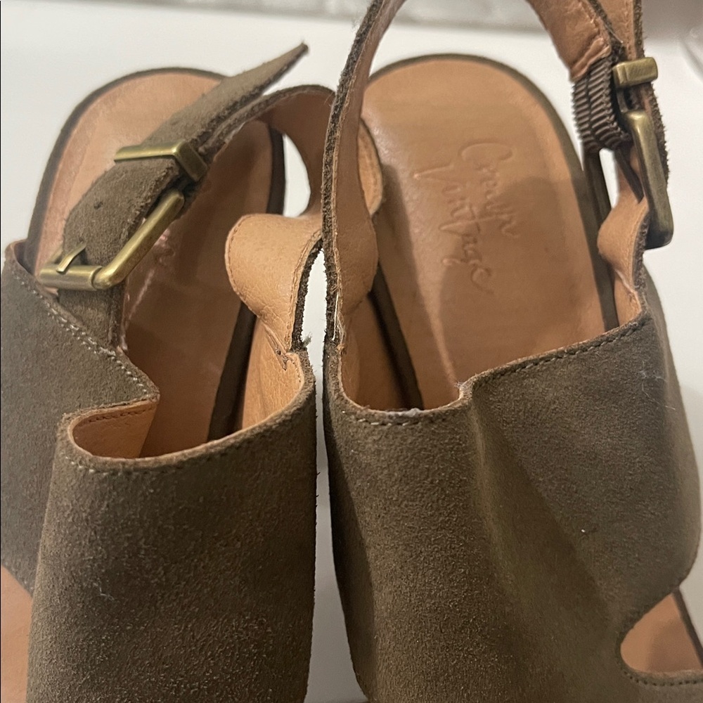 CROWN VINTAGE Olive Green Suede
Platform Chunky block Heel Ankle Straps Sz 7.5 - Picture 4 of 15